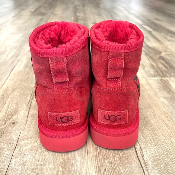 UGG Women’s Classic Mini Side Logo Boots Red/Black Size 6 Winter Snow Booties - Picture 7 of 10